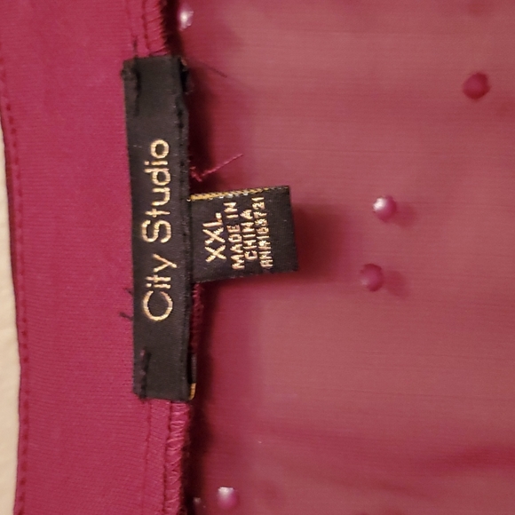 Burgundy tiered gold speckled dress - Picture 8 of 9